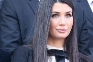 Elena Băsescu şi-a scos burtica la VEDERE! Cum arată fiica FOSTULUI preşedinte, însărcinată în luna a ŞASEA