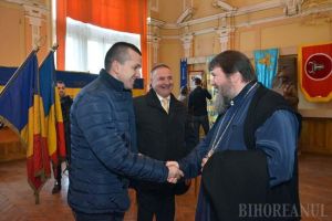 Episcop la apă: Cum ar putea ajunge Preasfinţitul Sofronie să se bălăcească în Aquapark