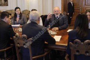 PMP despre vizita lui Timmermans: „Vine din familia lor să le spună exact ce nu au voie să facă.”