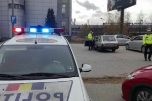Tânăr din Cristian prins cu o maşină cu numere false la Răşinari