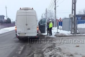 GALERIE FOTO: Transportatorii de persoane şi mărfuri în vizorul poliţiştilor