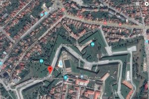 Trei spaţii din Șanţurile Cetăţii Alba Carolina scoase la licitaţie de Primăria Alba Iulia