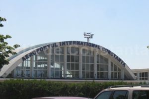 Aeroportul International Mihail Kogalniceanu, declaratii de avere: Dimu Liuta, sef Serviciu Aprovizionare, detine, cu familia, un teren, o casa si un autoturism (documente) 