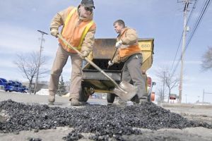 Nouă străzi din Bârlad, asfaltate şi modernizate