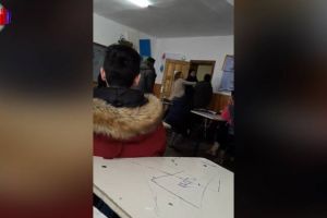 Scandal cu palme şi ţipete într-o sală de curs, la liceul din Dolhasca