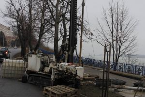 Trafic îngreunat pe faleză din cauza unor utilaje de forat
