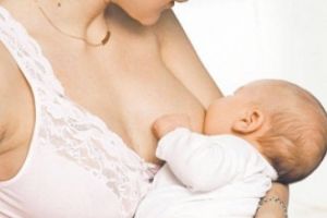 SCANDALOS Ce vor să le impună parlamentarii PNL şi USR mamelor care alăptează: Organizaţia Salvaţi Copiii anunţă că e DISCRIMINARE