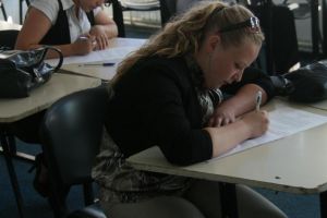 334 de elevi au absentat la proba de matematică a simulării evaluării naţionale