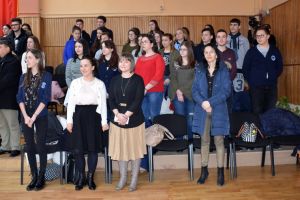 Elevii şi profesorii de la Liceul Ghibu promovează bisericile de lemn din zona Beiuşului