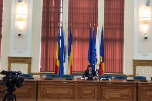 Protest pentru respect: Jurnaliştii din Timişoara au ieşit din sală când primarul şi-a început conferinţa de presă (VIDEO)