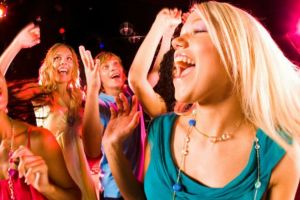 Ziua Femeii şi a mega petrecerilor. Recomandări de 8 martie la Sibiu