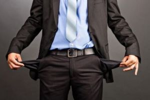 Investitorii cer majorarea pragului pentru insolvenţă