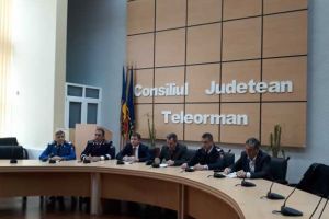 Topirea bruscă a zăpezii a inundat o gospodărie la Drăgăneşti Vlaşca