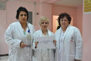 „Săriţi” la majorarea salarială, biologii şi chimiştii din Spitalul Municipal Oradea au făcut un protest spontan (FOTO)