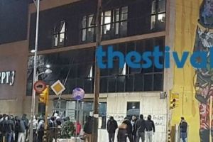 HAOS în Grecia. Suporterii echipei antrenate de Răzvan Lucescu au intrat cu forţa într-un studio de televiziune