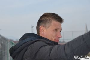 “Viruşii verzi”, în calea Industriei, la prima reprezentaţie din retur