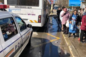 Incident intr-o statie de autobuz din Constanta. O femeie a fost ranita. Evenimentul cercetat de politisti