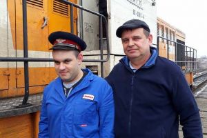 FOTO. Încă un vis împlinit datorită campaniei ,,Cutia dorinţelor”: Ștefan şi emoţia unei călătorii cu trenul