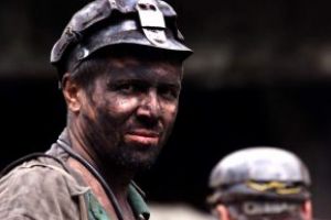 CNMR si Ministerul Economiei lucreaza la finalizarea legilor Minelor, Apelor Minerale si Redeventelor