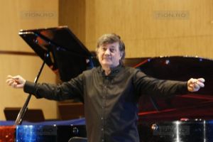 Surpriza de 8 martie la Universitatea de Vest: actorul Ion Caramitru