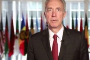 SUA se prăbuşeşte în SONDAJE. „PERFORMANȚA” ambasadorului Klemm care i-a ÎNDEPĂRTAT pe ROMÂNI de americani