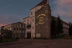 „Castelul lui Dracula” din Pasul Tihuţa a fost scos la vânzare