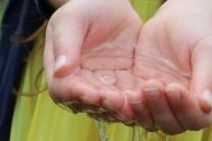 Elevii din judeţ, invitaţi la concursul „Apa este viaţă!”