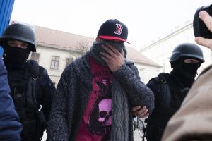 Perchezitii in Timisoara si Germania, pentru destructurarea unei retele de traficanti de migranti