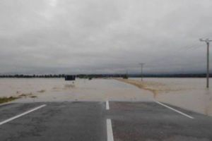 INUNDAȚII pe un drum naţional EUROPEAN. Număr mare de locuinţe afectate