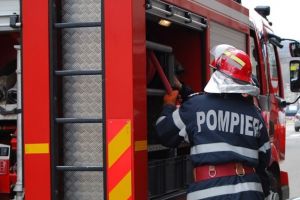 VIDEO Explozie urmată de incendiu, pe strada Zizinului