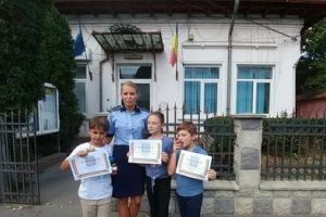 Cinci copii din Iaşi au găsit pe stradă 200 de lei. N-o să vă vină să credeţi ce au făcut cu banii