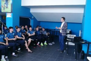Claudiu Marcu a tinut astazi un curs pe probleme de arbitraj la FC Viitorul (galerie foto)