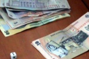 Trei ELEVI au oferit povestea SĂPTĂMÂNII din ÎNVĂȚĂMÂNT. PRINȘI că jucau BARBUT în CLASĂ