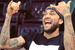 GESTUL INEXPLICABIL al lui Dani Alves care a LĂSĂT lumea ȘOCATĂ. Gestul prin care s-a RĂZBUNAT pe Cristiano Ronaldo 