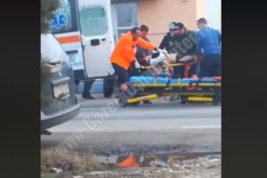 Femeie accidentată grav pe trecerea de pietoni. Șoferul a fugit şi a abandonat maşina