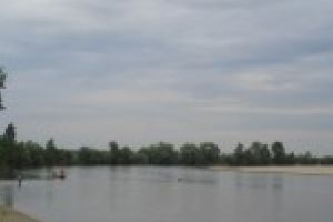 Administraţia Bazinală de Apă Jiu anunţă că a fost depăşită cota de apărare pe râul Jiu, la staţia hidrometrică Răcari