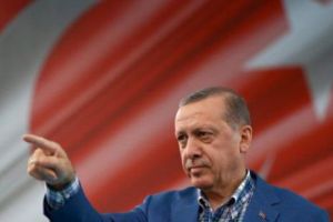  RĂZBOIUL lui Erdogan cu PRESA: 25 de ZIARIŞTI după GRATII dintr-un foc!