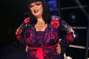 Imagini ȘOCANTE cu Ozana Barabancea! Artista a ajuns din nou pe MASA de OPERAȚIE. Cum arată PIELEA cântăreţei - Galerie Foto 