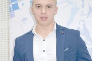 Participă la Cupa Europei