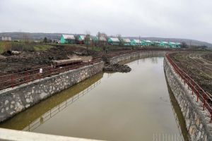 Datorie ABAndonată: Administraţia Bazinală de Apă Crişuri refuză să despăgubească un cetăţean căruia i-a distrus o proprietate