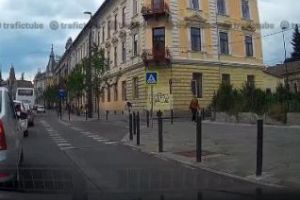 Nesimţire în traficul clujean - VIDEO