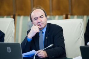 Tudorel Toader îi pregăteşte o lovitură neaşteptată lui Kovesi! Ce are de gând ministrul Justiţiei