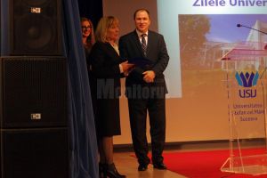 Distincţii pentru trei cadre universitare cu rezultate foarte bune în cercetare