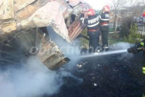 Ialomiţa: Construcţie cuprinsă de flăcări la Drăgoeşti