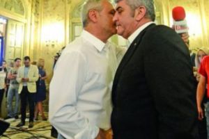ȘPRIȚUL DRAGNEA - OPREA din 2015: Cum a sorbit şeful PSD, din mâna generalului, un pahar cu vin în curtea UNPR