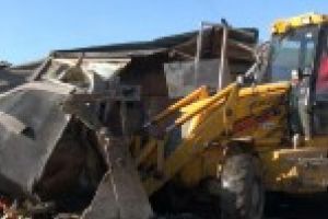 Video: Politia Locala a demolat o constructie fara autorizatie