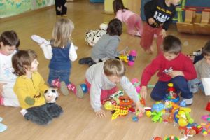 VIDEO- Trei noi creşe şi grădiniţe în Șelimbăr. Încep lucrările