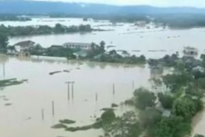 VAL DE INUNDAŢII. Este COD PORTOCALIU. Judeţele LOVITE de FURIA APELOR | HARTA
