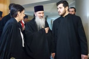 IPS TEODOSIE, trimis în JUDECATĂ pentru MĂRTURIE MINCINOASĂ