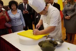 Ziua Femeii organizata la Clubul de Femei al Ambasadei Chinei. Cine s-a aflat pe lista de invitati (galerie foto)